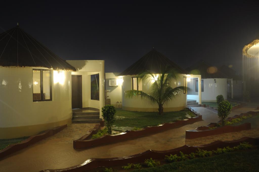 Seven Sky Clarks Exotica Hotell Bhuj Rom bilde