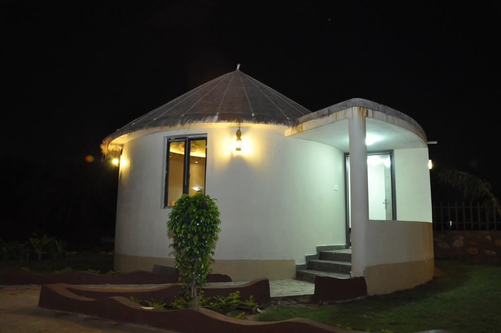 Seven Sky Clarks Exotica Hotell Bhuj Rom bilde