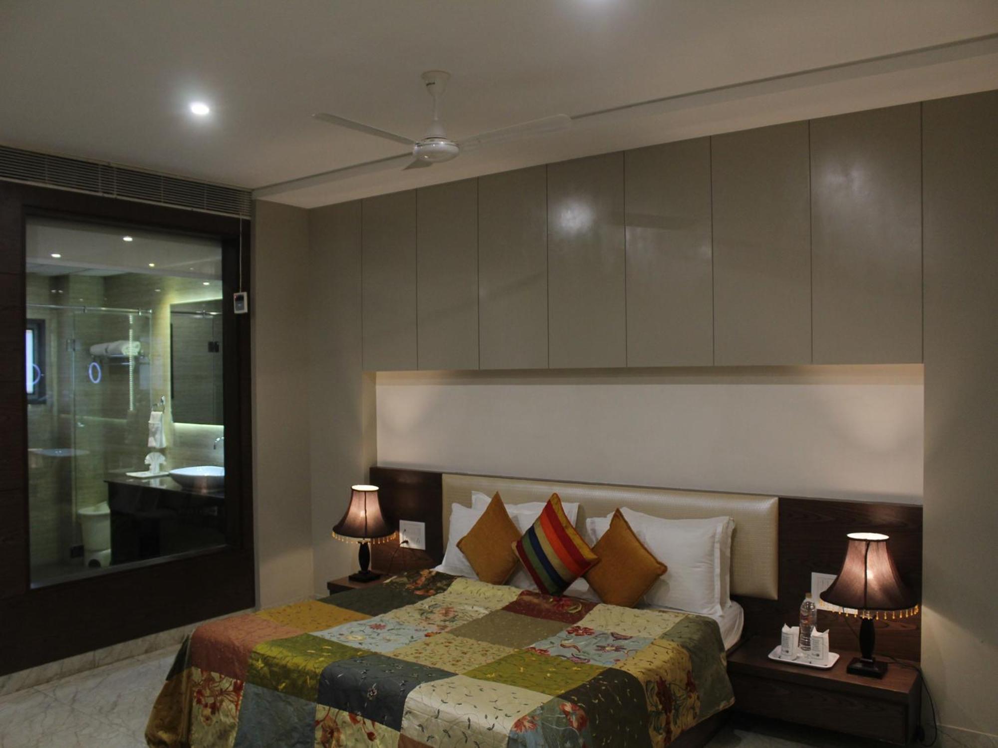 Seven Sky Clarks Exotica Hotell Bhuj Eksteriør bilde
