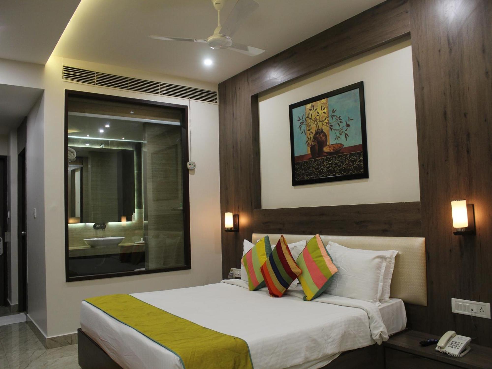 Seven Sky Clarks Exotica Hotell Bhuj Eksteriør bilde