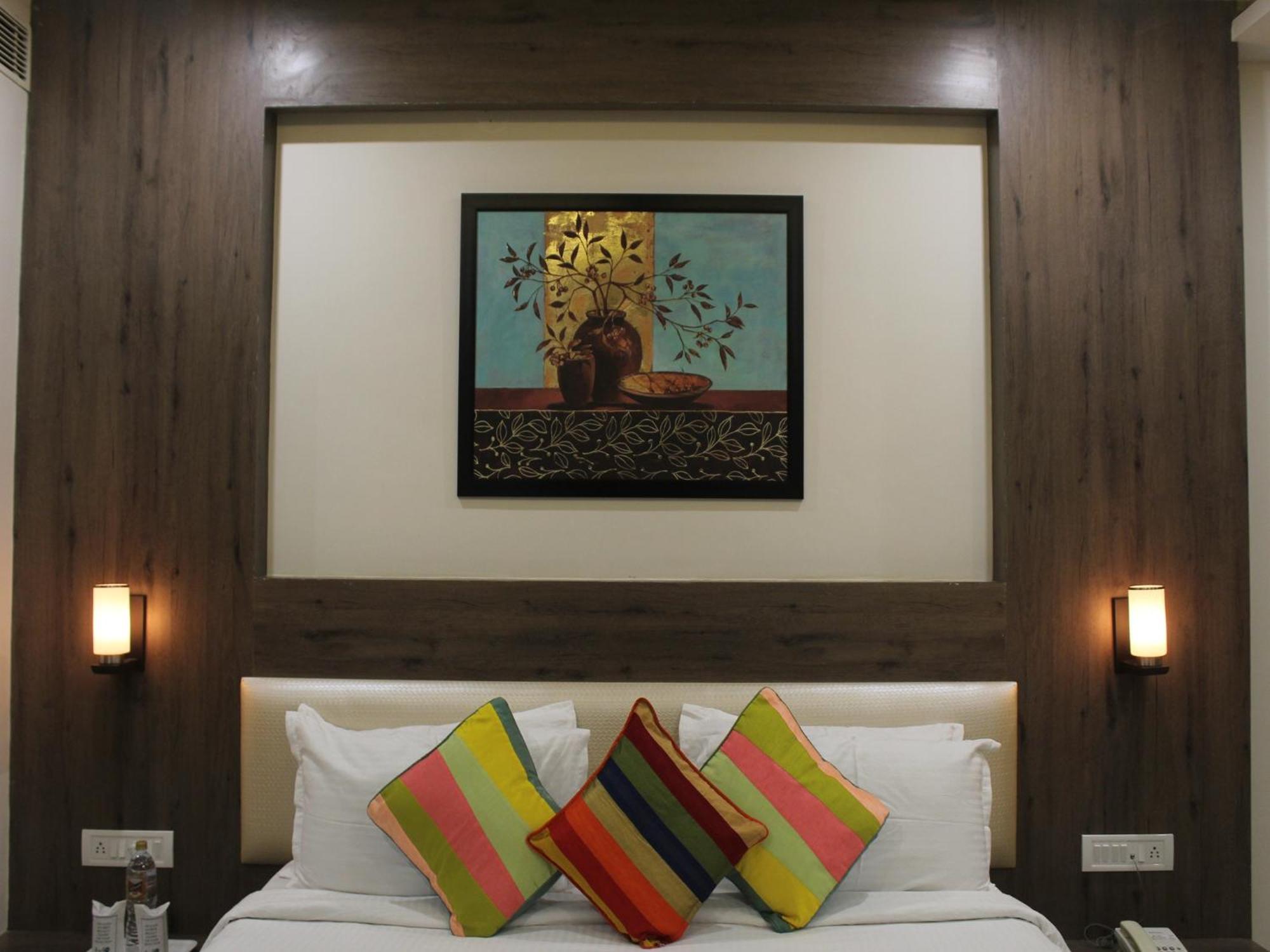 Seven Sky Clarks Exotica Hotell Bhuj Eksteriør bilde