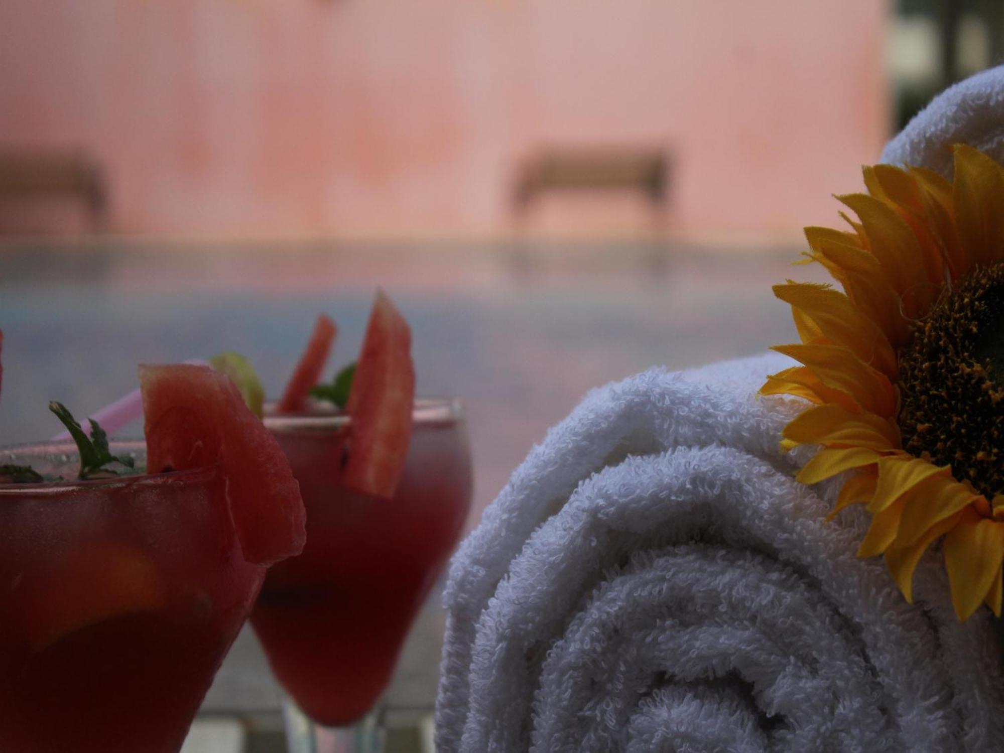 Seven Sky Clarks Exotica Hotell Bhuj Eksteriør bilde