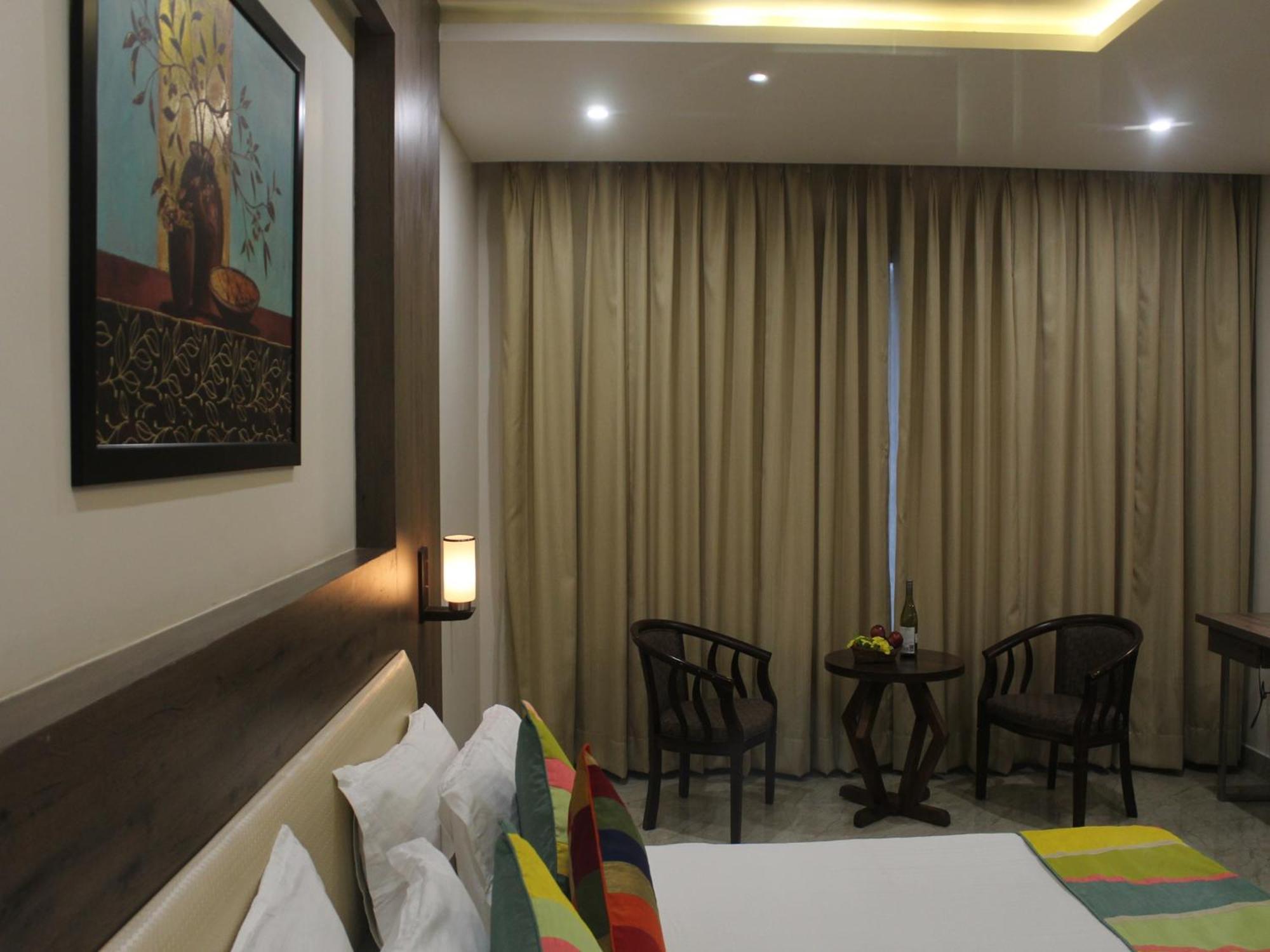 Seven Sky Clarks Exotica Hotell Bhuj Eksteriør bilde