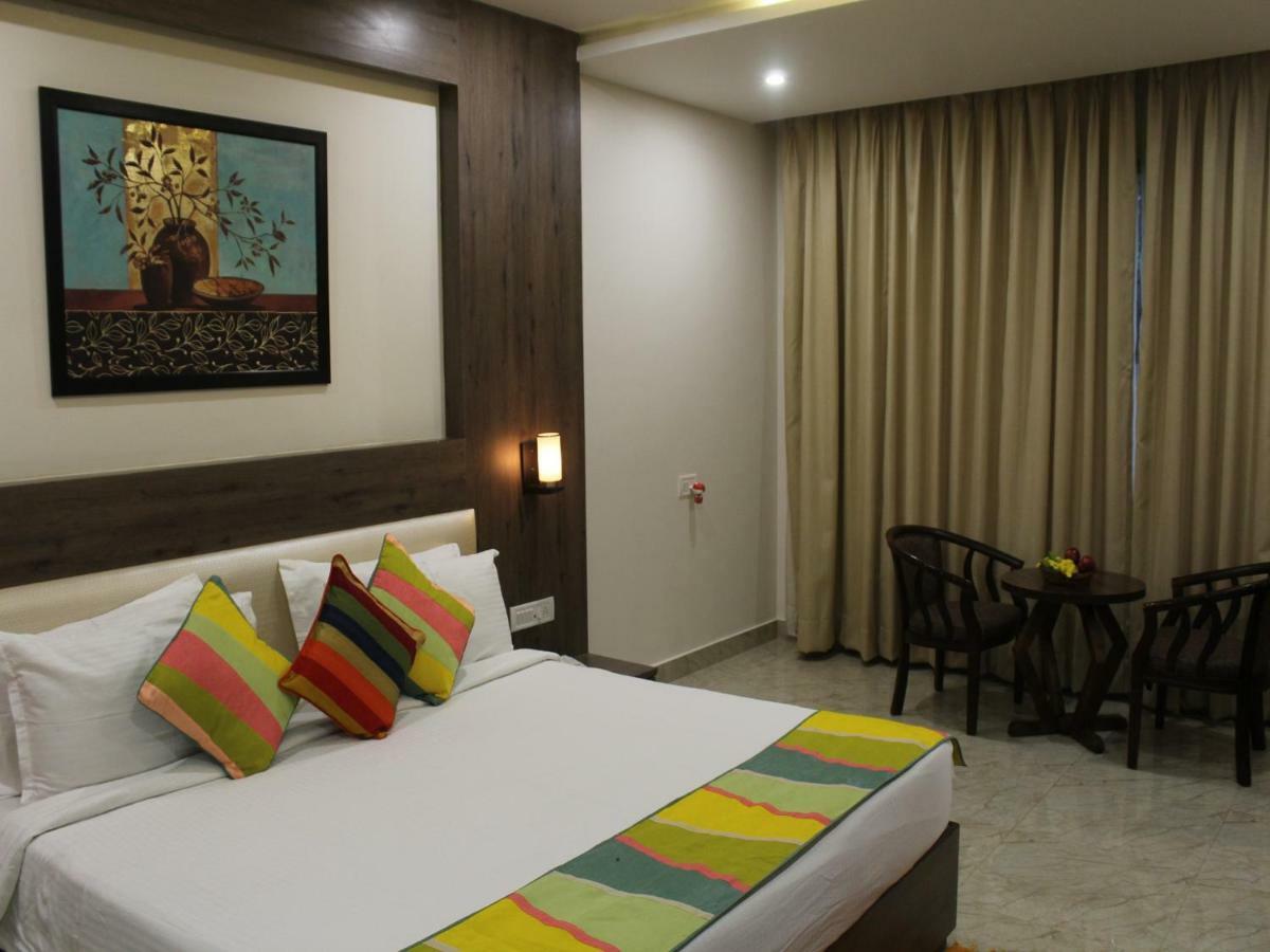 Seven Sky Clarks Exotica Hotell Bhuj Eksteriør bilde